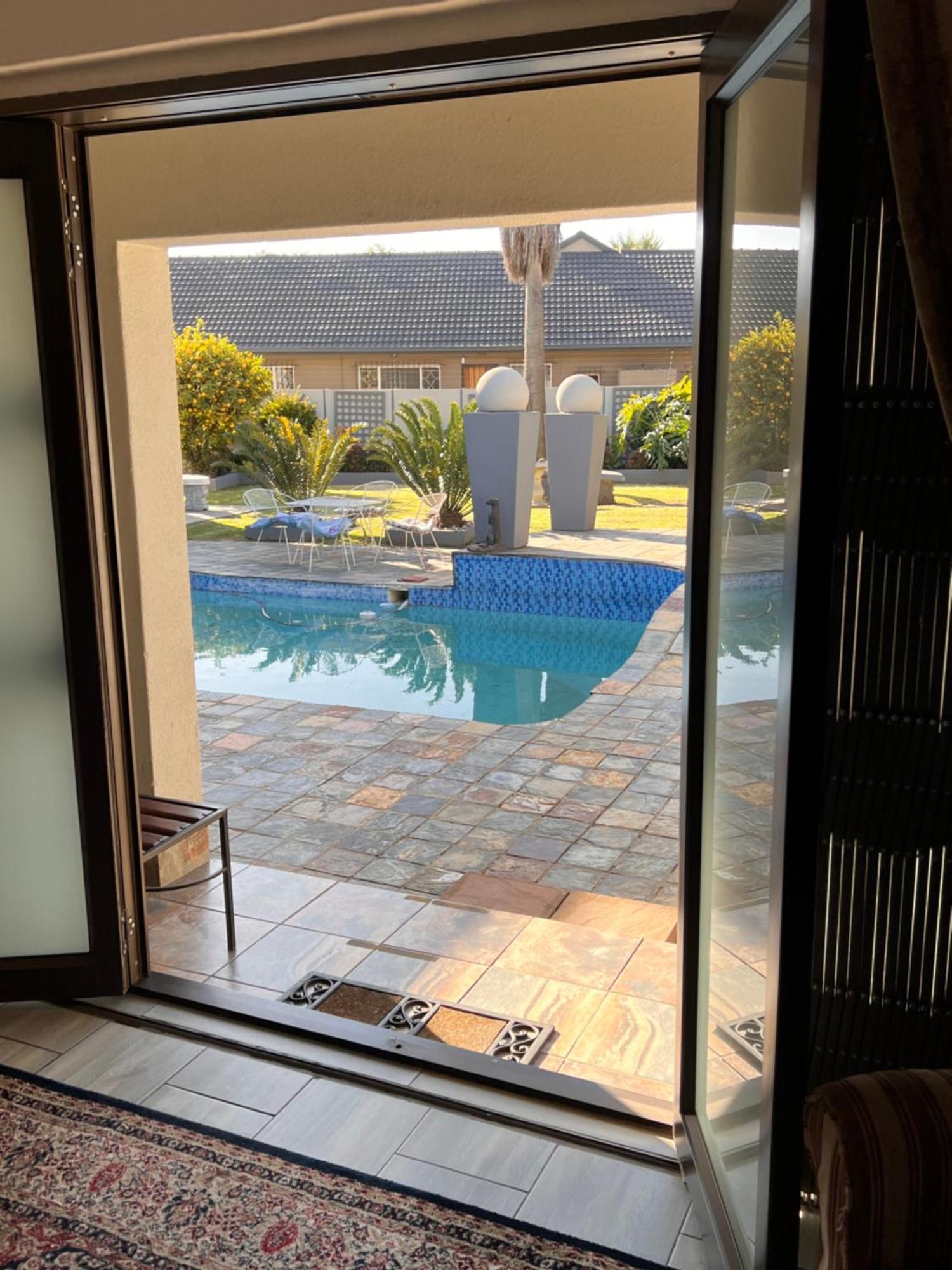 2 Op Terblanche Guesthouse Boksburg Extérieur photo